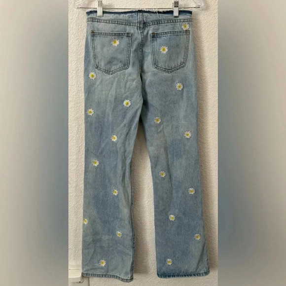 Edikted Daisy Embroidered Low Rise Jeans - Picture 6 of 10